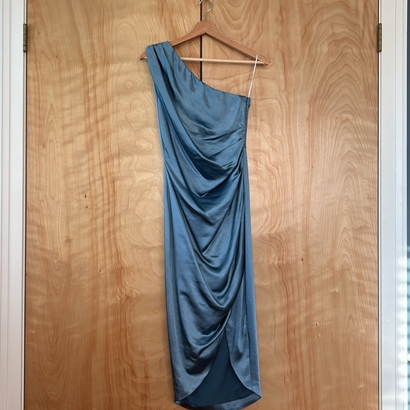 Elliatt Cassini Dress from Revolve size S - Picture 2 of 6